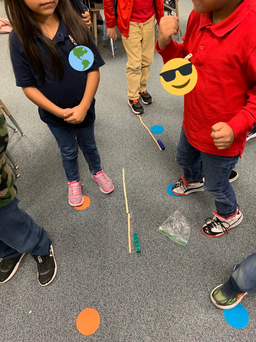 One of my favorite activities is having students work in collaborative groups to practice communication skills and learn from one another. Their task was to figure out which unit of measurement is the longest of the three. @hemmertime22 @KathyCherryAP @MireyaFromTX @ReesStars