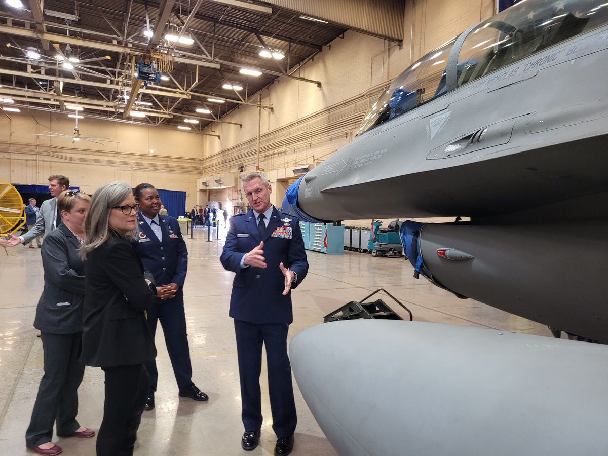 Governor Katie Hobbs tweet media