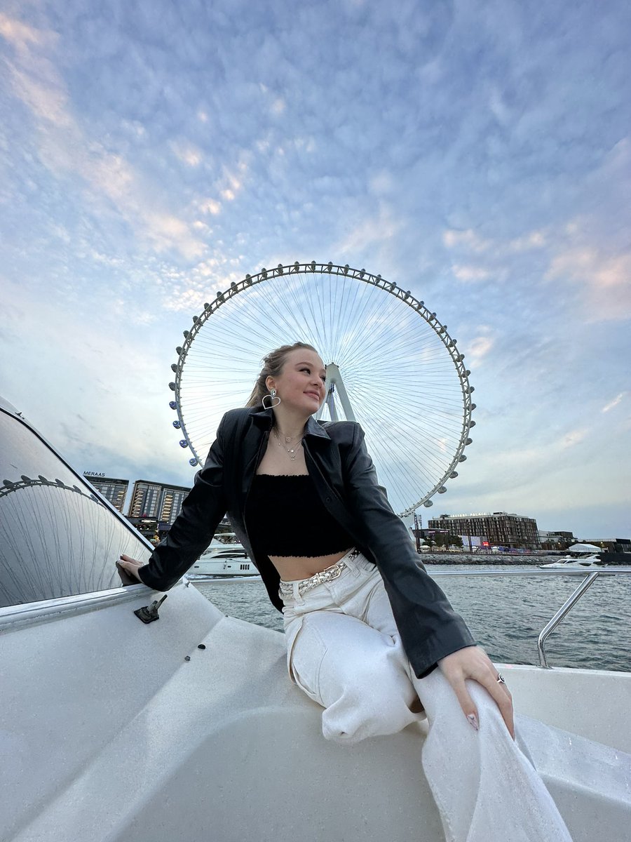 sofyaplotnikova's tweet image. I’m living the days I’ll never forget🤞🏼