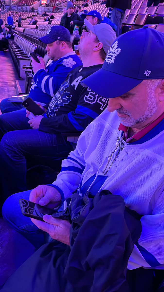 1st time, #LeafsForever happy Birthday Mike!