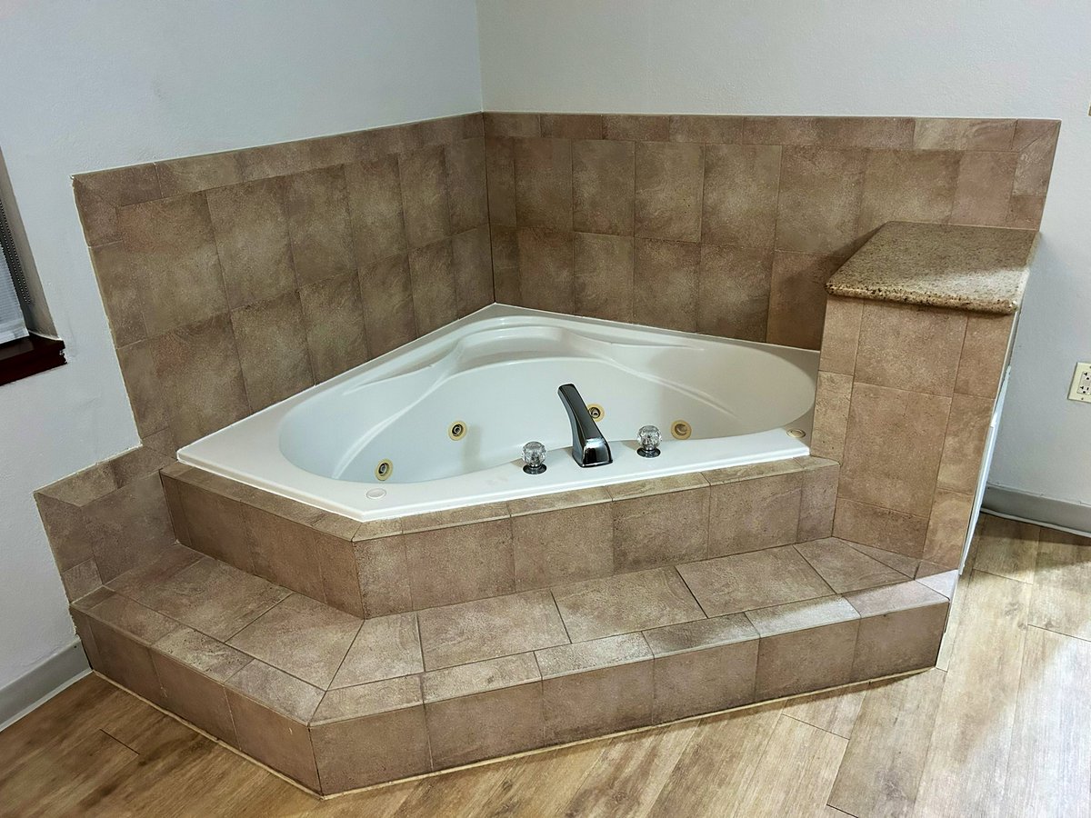 Ryan Eversley tweet media