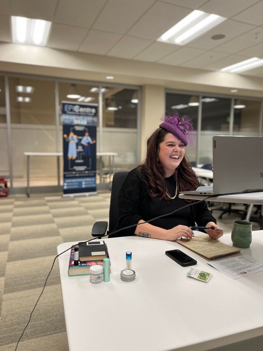 Sydney Thompson tweet media