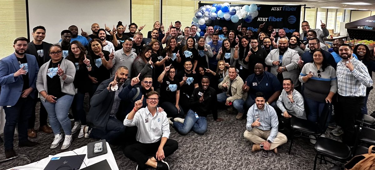 Angela Cañas tweet media