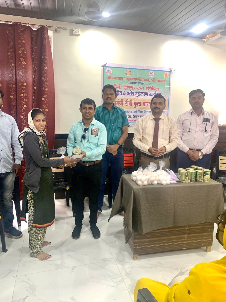 drfarukpatel's tweet photo. Distributed nutrition kit to Tuberculosis’ patient at our hospital an initiative of #jivanjagruti group #rahathospital #Aurangabad #drfarooqpatel https://t.co/0iD9g4hZQC
