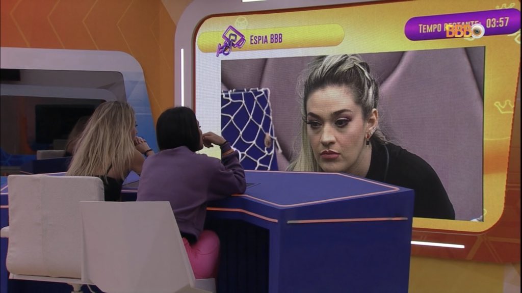 Dantinhas's tweet image. Esse função de ouvir a casa vai inibir o povo de falar, hein? Não sei se é bom. #BBB23