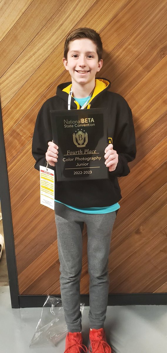 MrsHogue_SWMS's tweet photo. Congratulations Brody Barnes!! -- 4th place Color Photography at State Beta Convention. Way to represent @DrakesCreekMS !! https://t.co/5Fen19sqDe