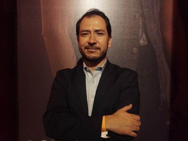 newslinereport's tweet photo. . @tvaztecainter RETOMA DISTRIBUCIÓN Y COPRODUCCIÓN EN ESTADOS UNIDOS
Con el cierre del canal #AztecaAmerica, #TVAzteca retoma la #distribución de sus #contenidos en el país norteamericano, tanto en #canales como en #plataformas.
Nota 👇
https://t.co/J8oV4Uehiu https://t.co/7mT6CSgWAn