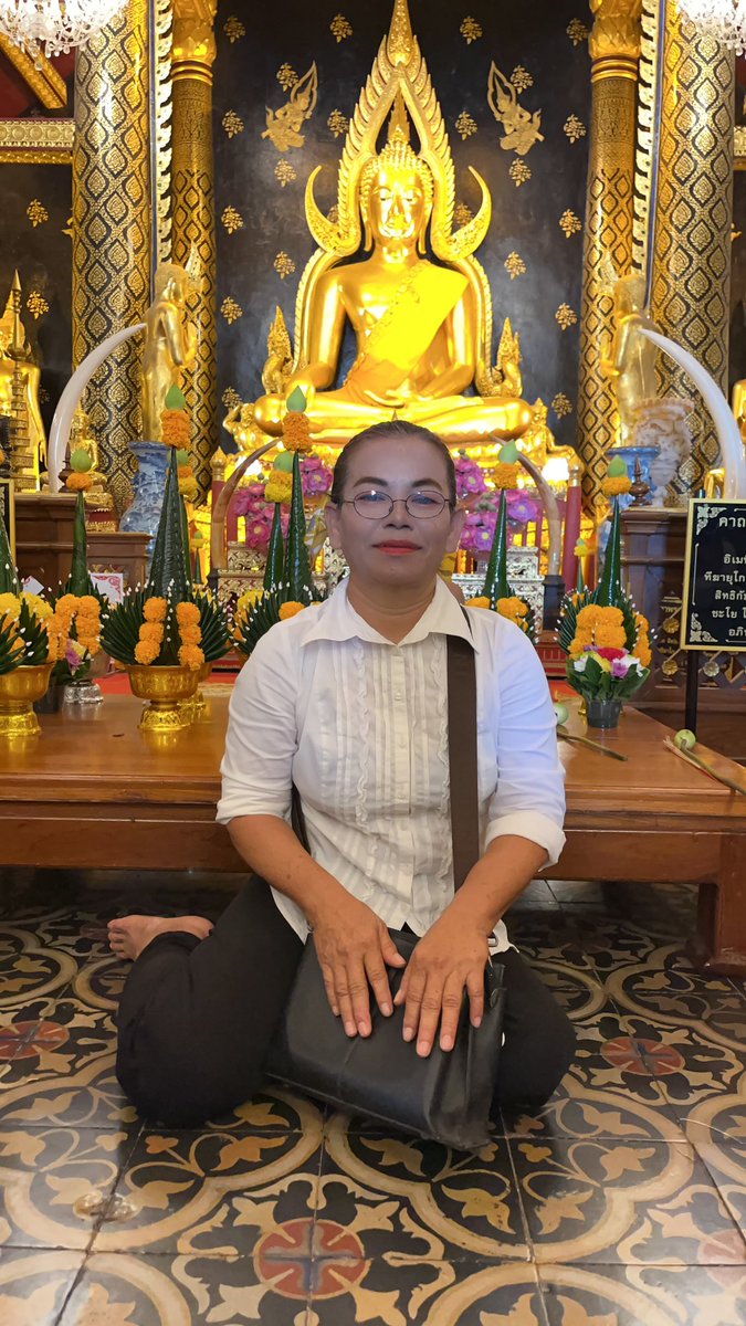 Franklive__'s tweet photo. ..ขอพรพระพุทธชินราช..🙏😊 #ไหว้พระ 
#พระพุทธชินราช 
#วัดใหญ่ 
#วัดพระศรีรัตนมหาธาตุวรมหาวิหาร 
#พิษณุโลก https://t.co/jN4wfUMFnU