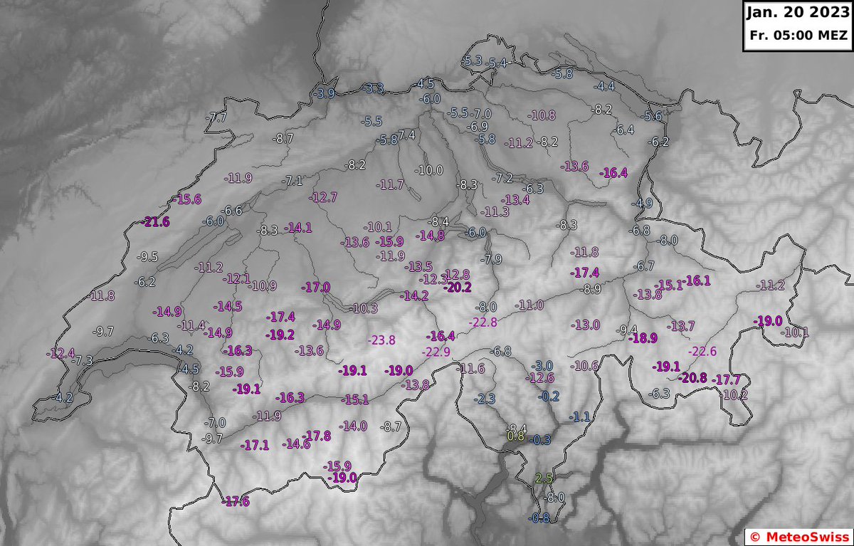 Grand froid dans les #Alpes, dégagés de nébulosité la nuit dernière : -24.3°C à Tignes, -24.1°C à Villar-d'Arène, -22.5°C à Bessans et -20.2°C à Val-d'Isère.
 
En  -42.3°C relevé au lac d'altitude Sägistalsee (canton de Berne), véritable trou à froid : 