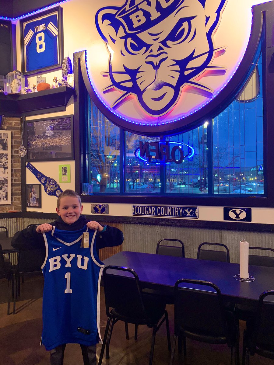 SaltCitySwagger's tweet photo. HUGE thank you to @BHorodyski and @BYUMBB for making Jordan’s birthday very special! Their assistant Megan brought this dope jersey to @ChubbysOrem to surprise him #GoCougs #SwaggerBelt #LilSwagger https://t.co/imH4nxngKq