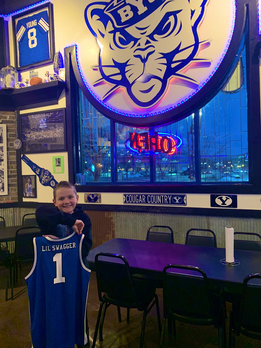 SaltCitySwagger's tweet photo. HUGE thank you to @BHorodyski and @BYUMBB for making Jordan’s birthday very special! Their assistant Megan brought this dope jersey to @ChubbysOrem to surprise him #GoCougs #SwaggerBelt #LilSwagger https://t.co/imH4nxngKq