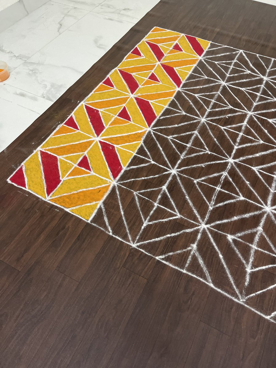 rramapriya's tweet photo. Optical illusion and 3d projections using colors #3dkolam #kolam #thresholdart #meditativedrawing #floorart #indiantraditionalart #geometry #wellbeing #arttherapy https://t.co/Co525hoTN6