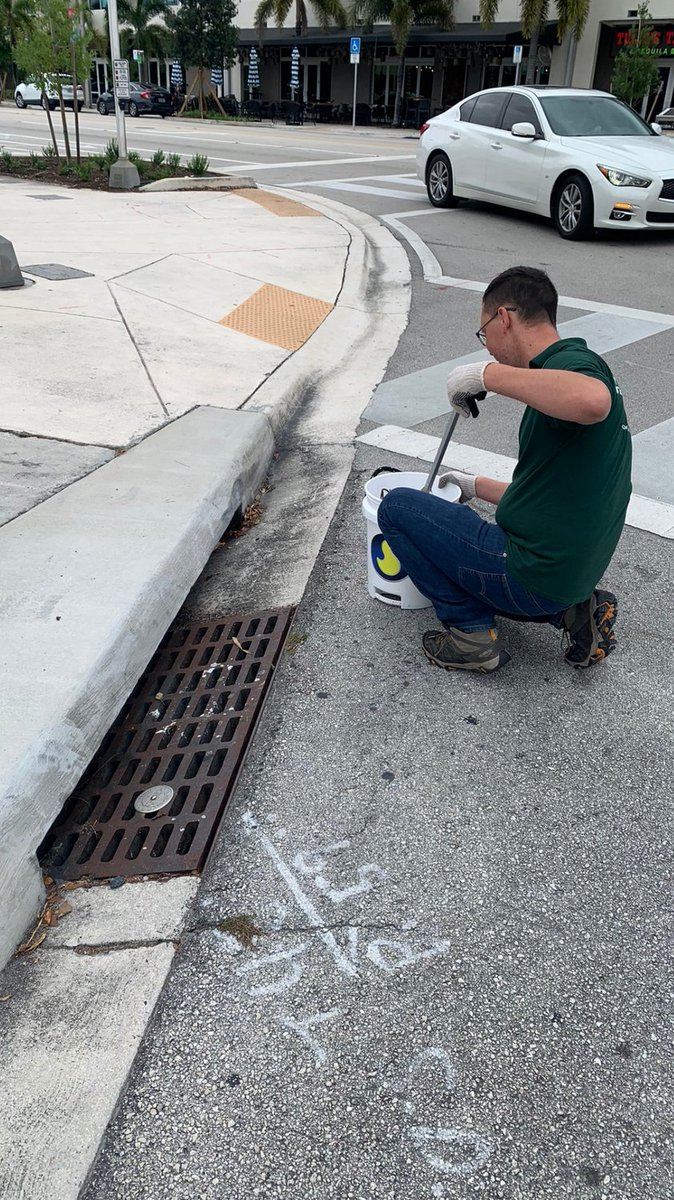 FLWaterways's tweet photo. Most stormwater drains we see are filled with trash. 😢 We recently shared a removable drain cover that catches pieces of trash &amp; can be emptied into a bin. Of course, this takes workers, $$$ &amp; community buy-in.

💡 Share your ideas to reduce stormwater system pollution below! https://t.co/xjA0petgCf
