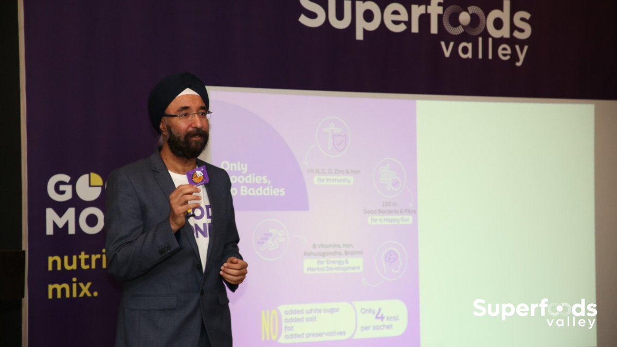 SFV_India's tweet photo. #FlashbackFriday to our founder, @Amarpreetsanand, addressing the audience during the launch of #GoodMonk and #WNIQ, with a vision to solve the nutrition crisis and raise awareness about hidden hunger. 
Here's to many more years of making a difference in people's lives! 🫶 https://t.co/3SZs0xTud8