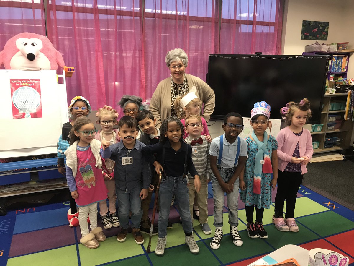 fraziersfriends's tweet photo. Happy 100th Day of School! @PSERoadrunners @SHainesWilliams @RCPS_ElemED https://t.co/eALin23Oqp