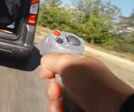 nhobzcu's tweet image. この動画に時々映り込んでるこの製品って、なんでしたっけ？？
#DJI #NeverStopCreating