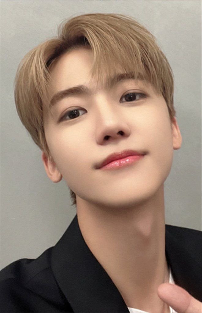 vy. 🤍 on Twitter: "nomin au; “Camaraderie” ——— ©️februavy ,2023 https