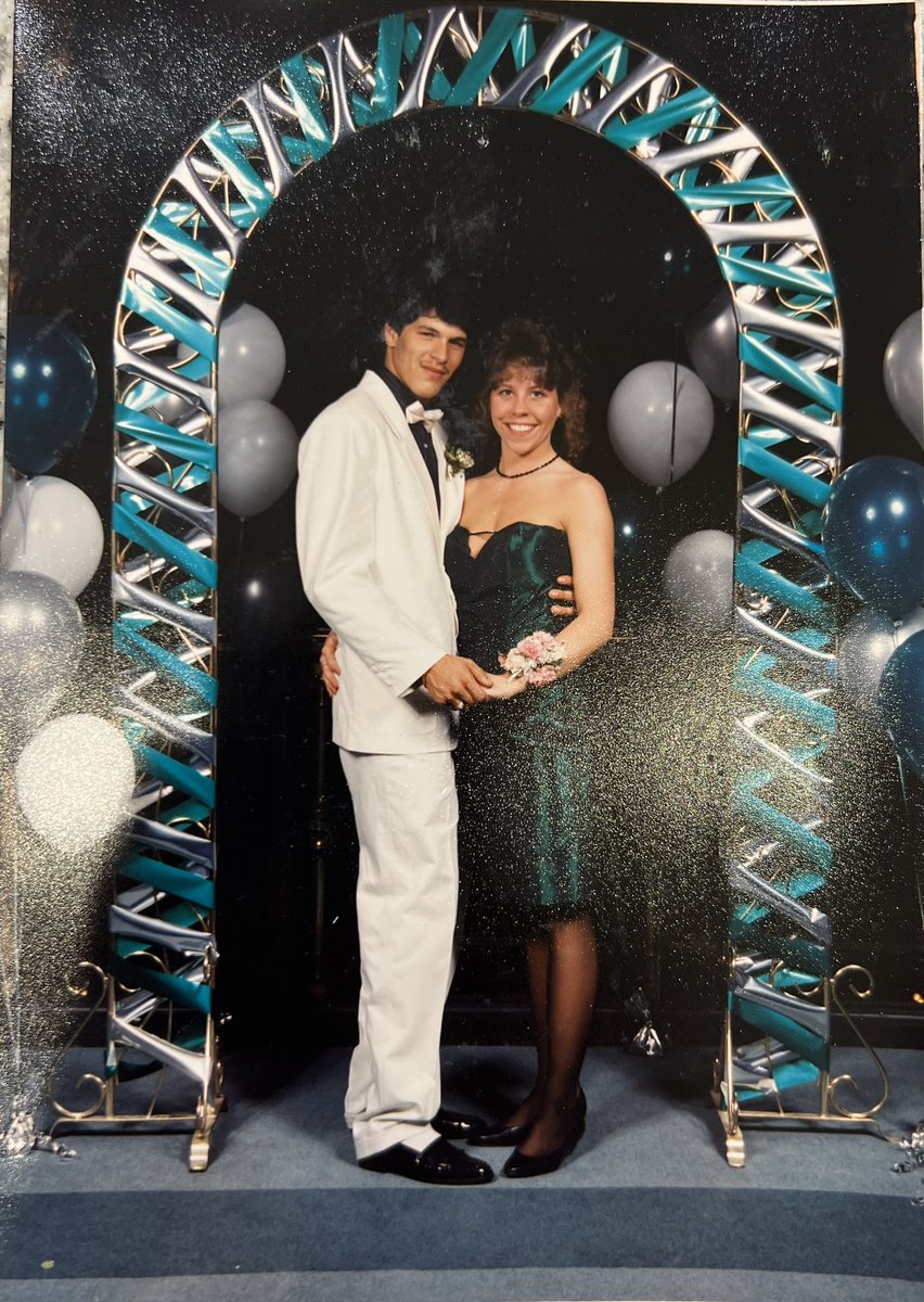 panthergirlrx's tweet photo. Senior Prom #c1990. Looks like my date and I were a little handsy 😂😂 #Classof90 #DKHS #SeniorProm #ChildhoodFriend https://t.co/wficBEpPjn
