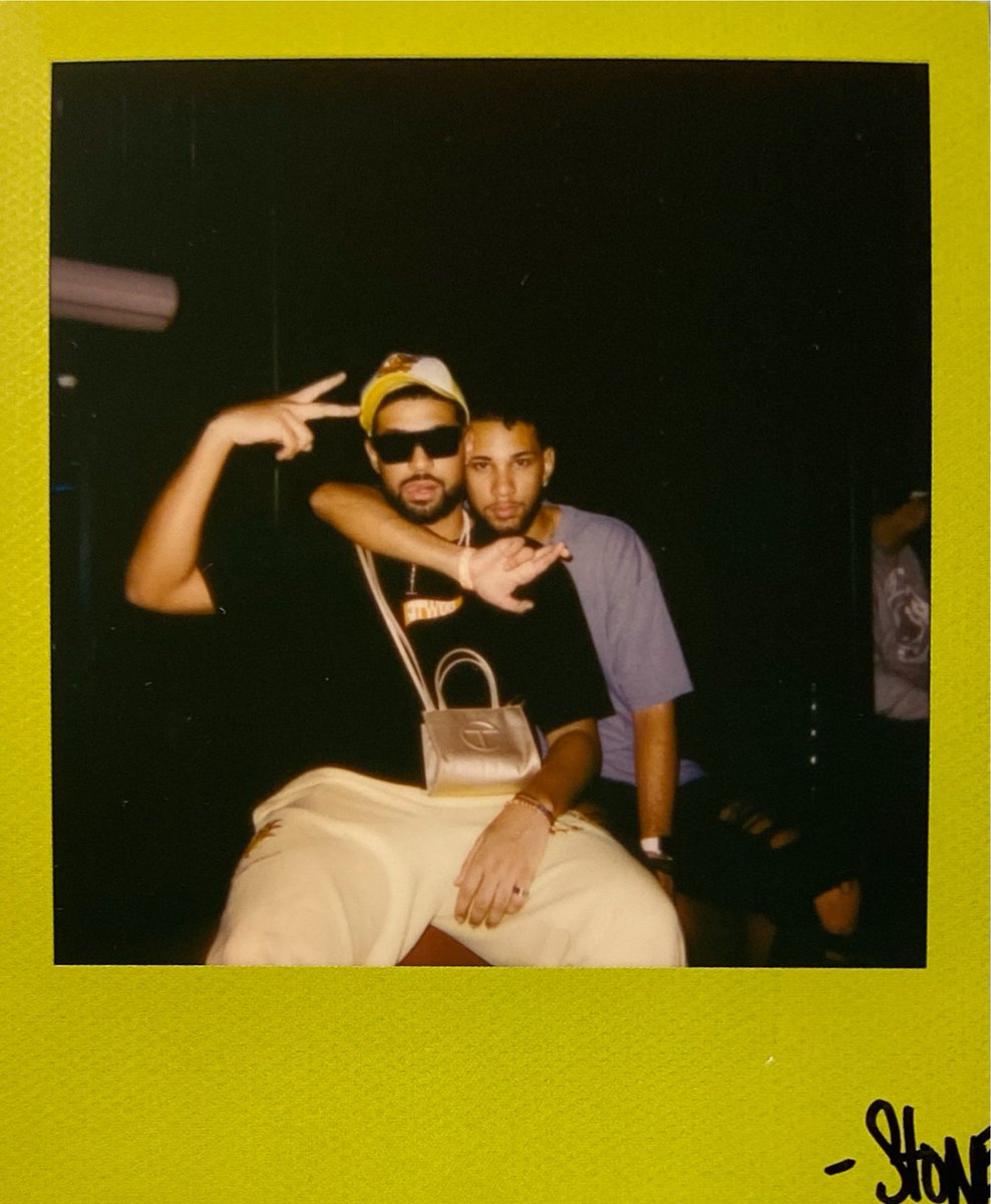drewzyxo's tweet photo. film me up! https://t.co/UCefLRLdzA