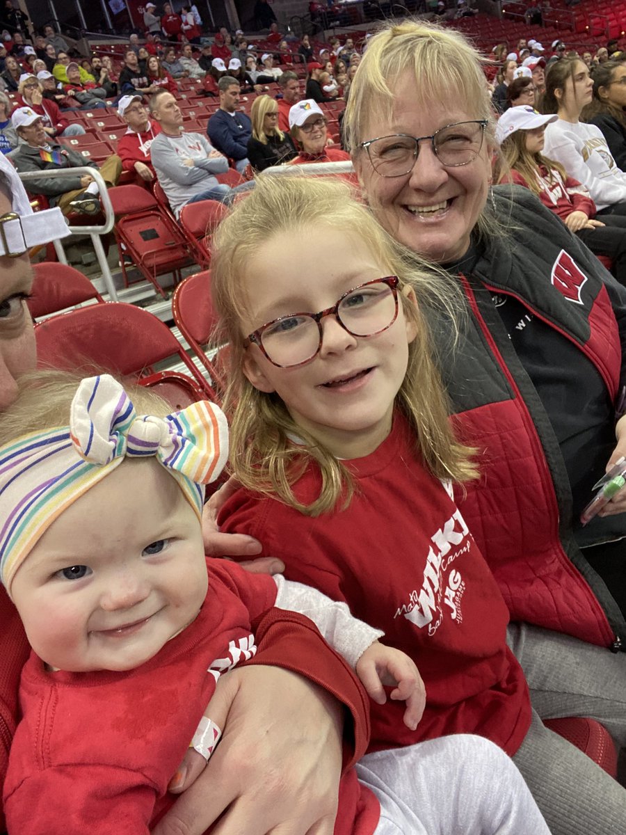 nyesha44's tweet photo. #OnWisconsin Girls night https://t.co/sgZsa2xhuu