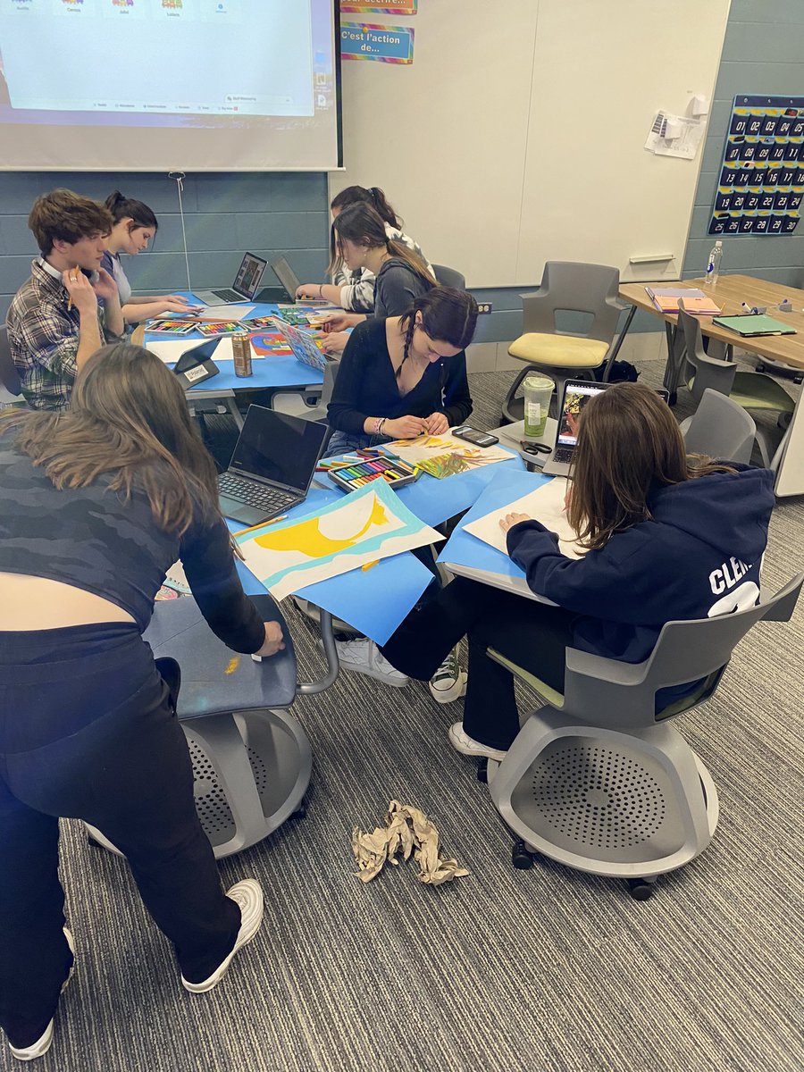 MmeMoritz's tweet photo. #French5 students practicing their interpretations of famous French/Francophone paintings. Can’t wait to see the finished products next week! Shoutout to Senor Johlie for the great project idea. @Glenbrook_south #GBSNow #D225Now https://t.co/aajrTJTFxe