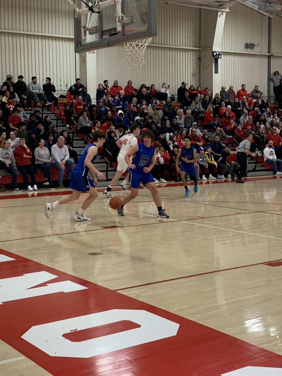 WeHartford's tweet photo. Hall and Conard tied at 20 at the half. Riley Fox 14 for Conard, Justin Hall 12 for Hall@WeHartford @CHSWHAthletics @Conard_Hoops @HallWHAthletics https://t.co/n67Akdnxa8