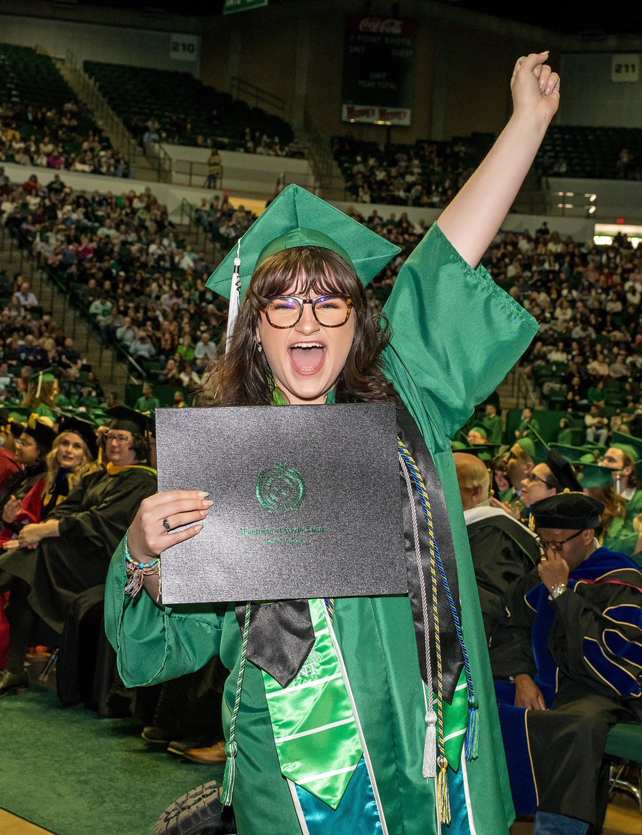 I just love <a href="/UNTsocial/">University of North Texas</a> &amp; <a href="/UNTCVAD/">UNT College of Visual Arts & Design</a> okay? #Classof2022