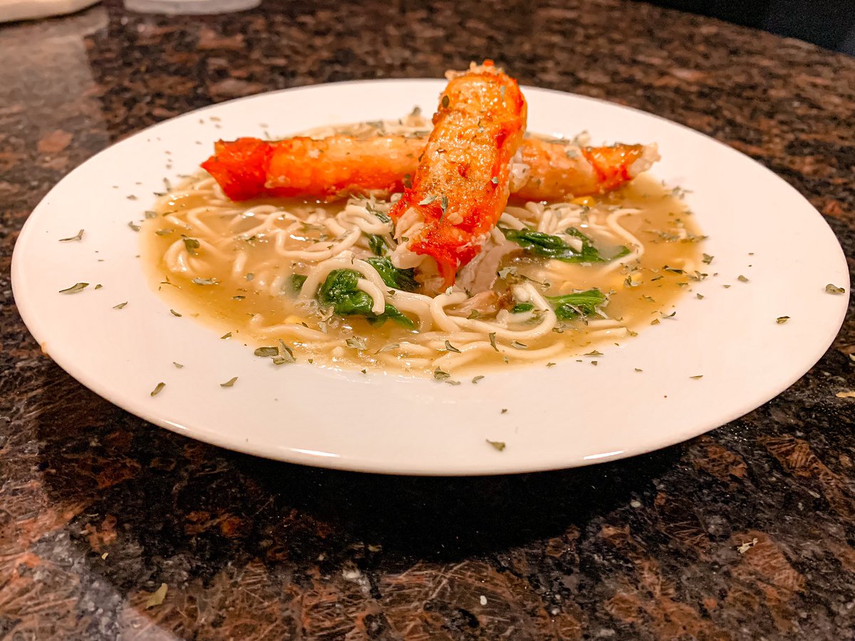 mainemanjflow's tweet photo. Grilled King Crab Leg & Miso Ramen tonight’s dinner 🍜 #hecooks #chef https://t.co/WrkYCeSzwC