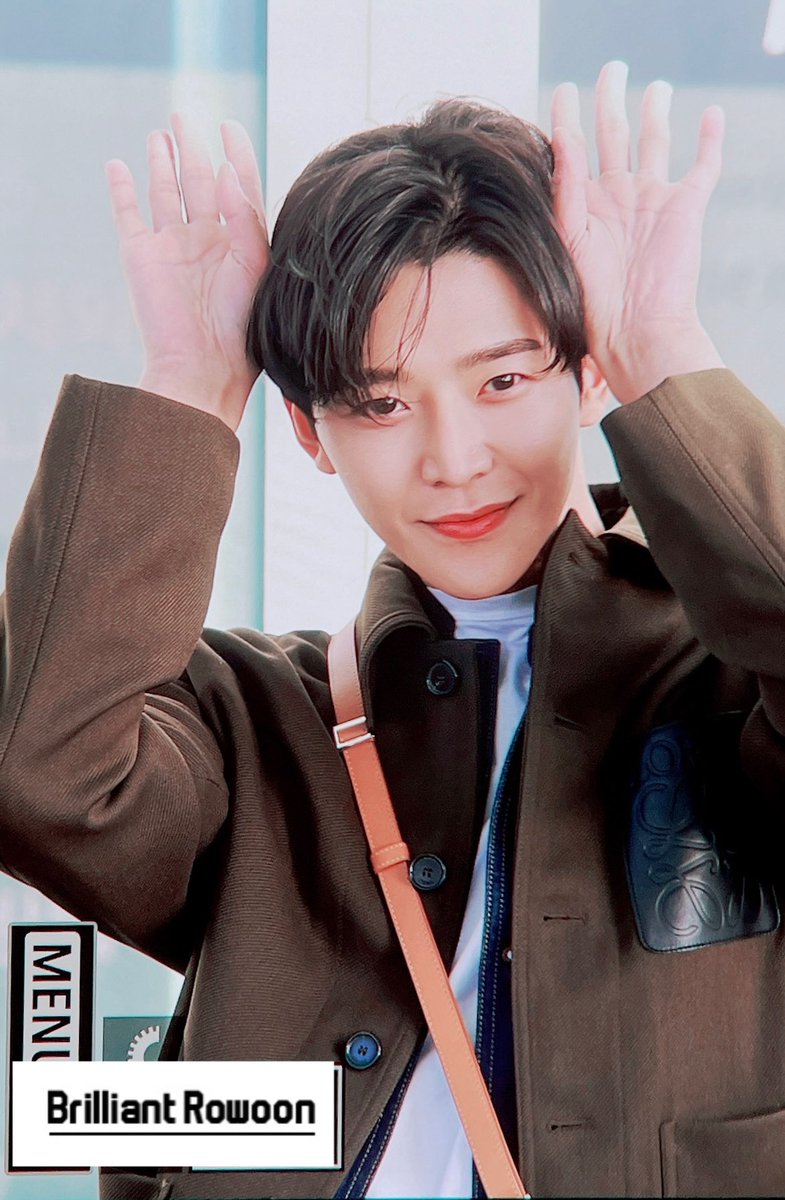 BRILLIANTROWOON's tweet photo. 230120 인천출
론끼🐰 끼요워🐰
#SF9 #에스에프나인 #ROWOON #로운 #김로운 #김석우 https://t.co/IDDS8LgYh8