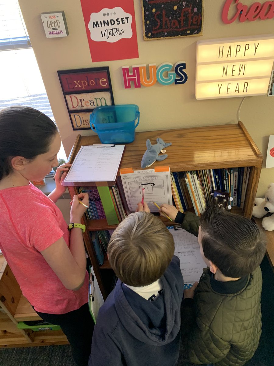 MrsShafter's tweet image. Exploring around our room, and classifying quadrilaterals according to their attributes! ⏹ @WillisLaneES #wlespride #mathkisd