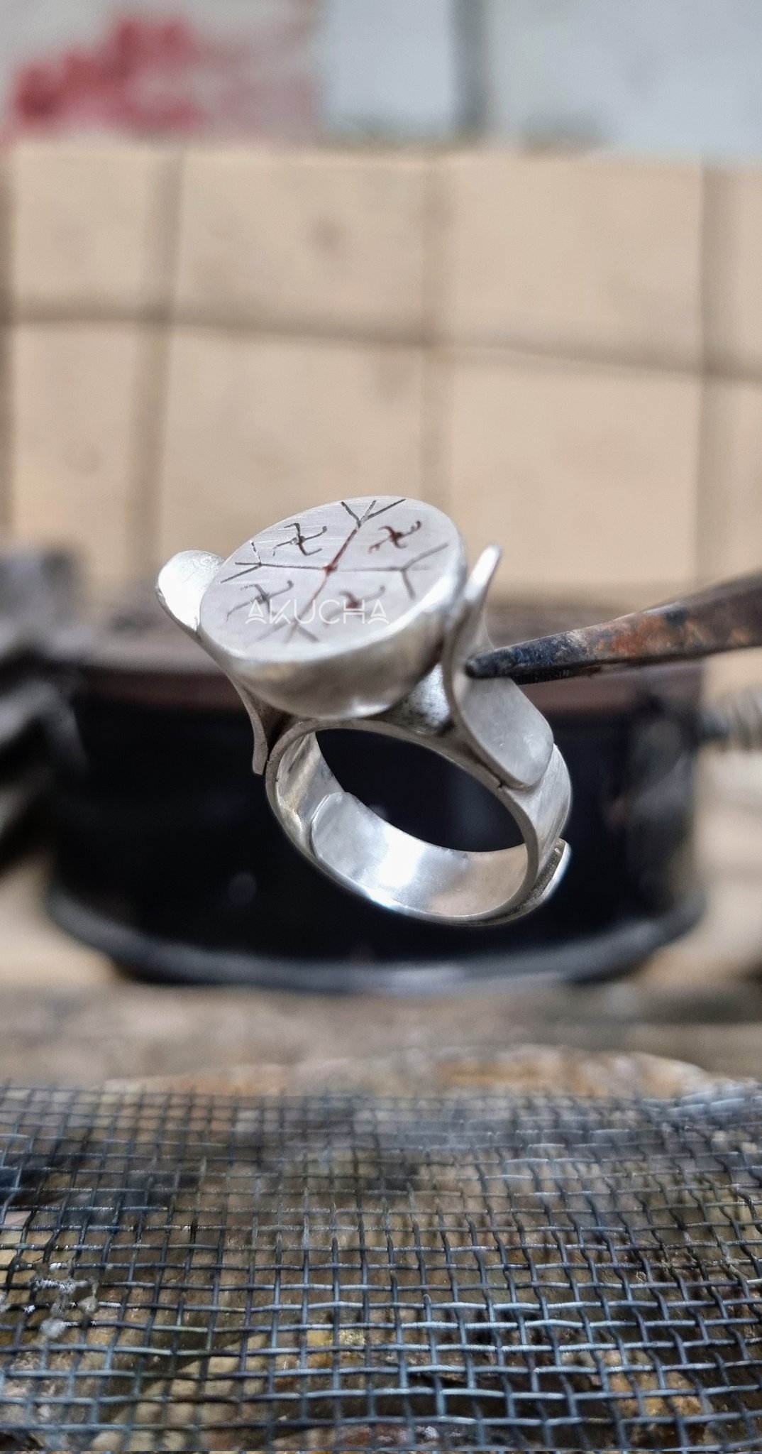 Celeste Painepan Nicul on X Iwelkuc Kultrun meli antu wip TallerAkucha PlateriaMapuche hoy anillo cuatro soles diseno Mapuche CelestePainepan https t DHjo84sAkR X
