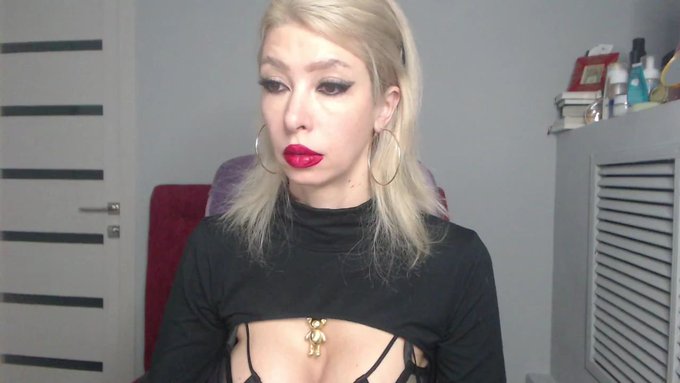 I'm online @MyFreeCams! #onmfc https://t.co/PlGLdxpm31 💚 https://t.co/sKi0zjU4mD<a class="tags" href="/tag/myfreecams">@myfreecams</a><a href="/tag/onmfc"class="tags">#onmfc</a>