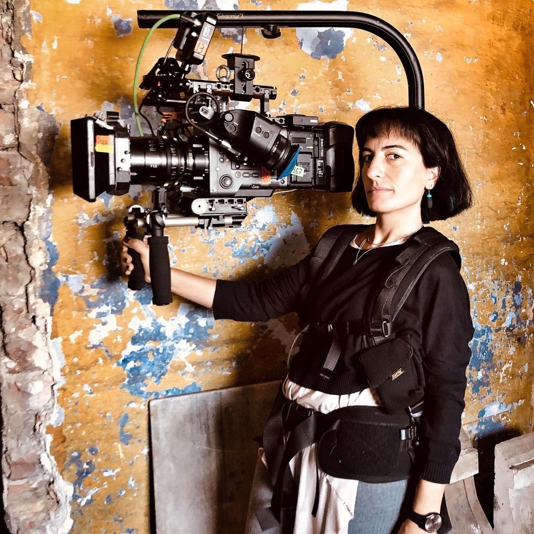 16x9inc's tweet photo. Deniz Eyuboglu, GYD | @denizeyuboglu_dop
Turkeyโ s first female cinematographer ๐ฅ
#easyrig #sonyvenice #femalefilmmakers #femalefridayfilmmaker #femaleinfilms #camerawomen #femalecinematographer #femaleartist #easyrig #cinematography #Filmmaking #womeninfilm #camerabuild https://t.co/XreLUse7pg