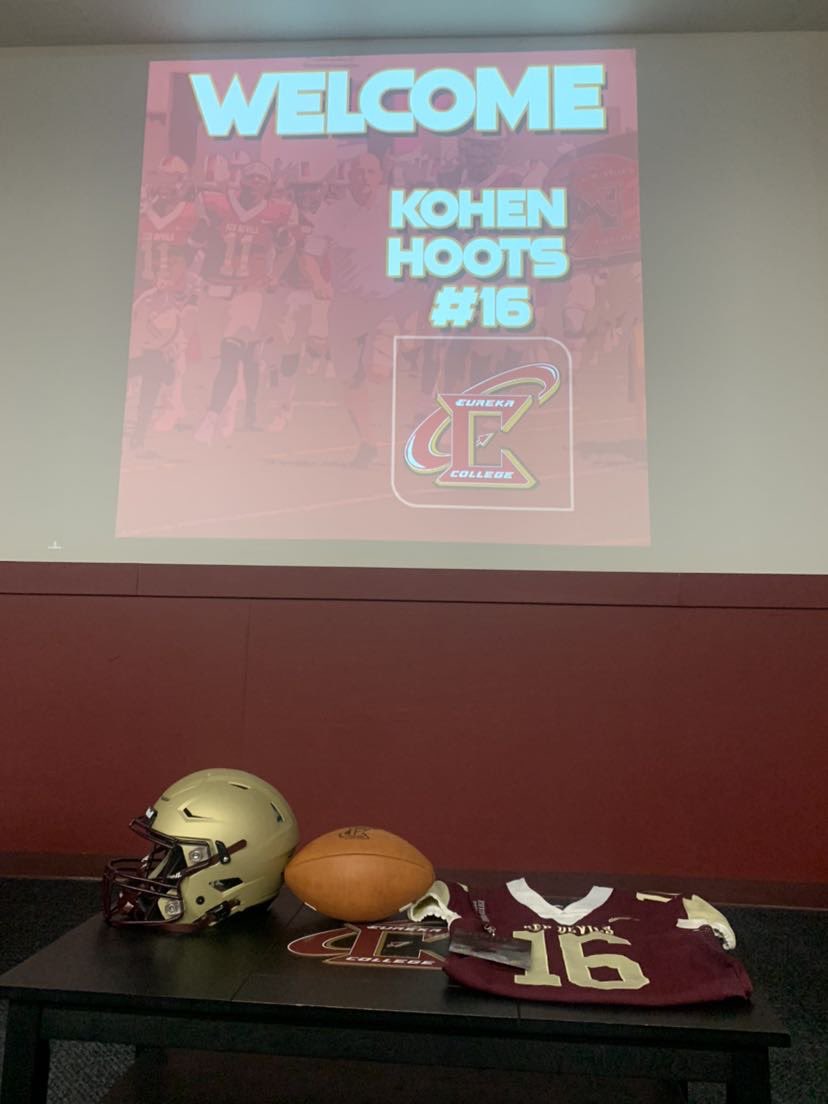 HootsKohen's tweet photo. Big thanks to @CoachDurley and @CoachKurtBarth for having me out to campus today! Blessed to have received an offer to play at @ECRDFootball! https://t.co/62h6q0VlHC