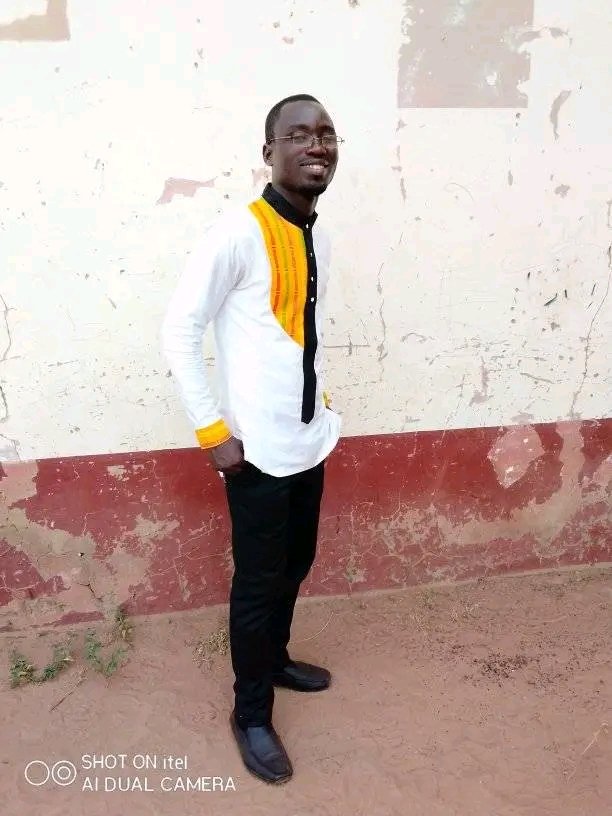 LodoAsiwome's tweet photo. Help me thank God for the special day like this I'm so grateful for all things he has been doing for me and I pray for long life and prosperity may the your new age bring you PEACE, LOVE, JOY, HAPPENS GOOD HEALTH Amen 🎂🍾🥂🍷🍹 https://t.co/JLyTO2eifP