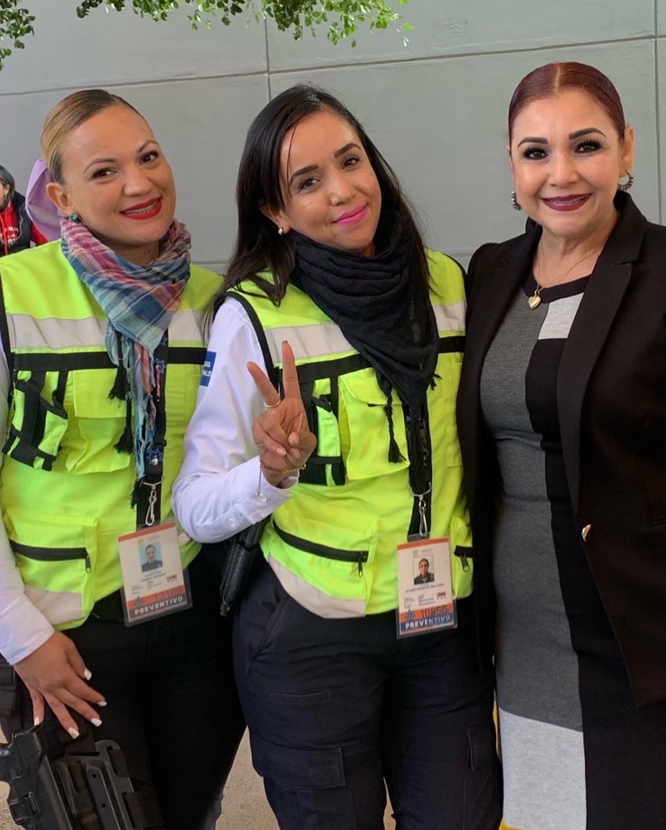 ZulmaGal's tweet photo. ¡Este jueves reiniciamos el programa de #EducaciónVial 2023 en el Colegio Felardi!
Trabajando en equipo por una mejor Cultura y Seguridad Vial.
#CentroSICTSonora
#PoliciaMunicipal
#PoliciaEstatal
#GuardiaNacional
#TuRegidoraEnContactoDirecto
#VamosRespetando https://t.co/mS0615YrdJ