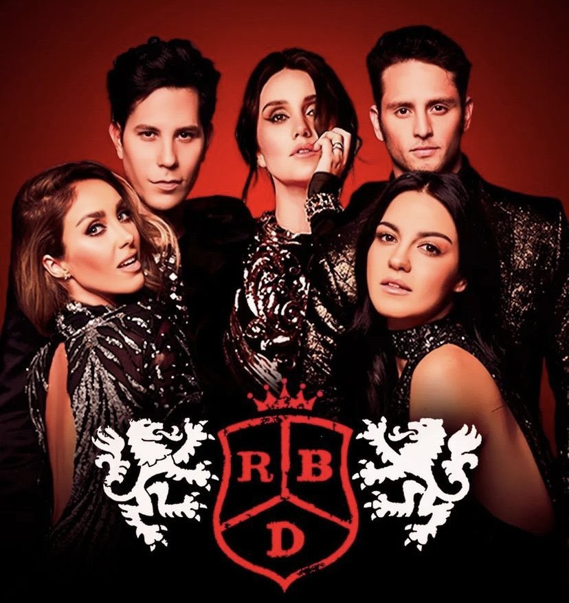 choquei's tweet photo. 🚨URGENTE: RBD está de volta e anuncia a turnê ‘SOY REBELDE’ em 2023. #RBDISBACK https://t.co/YloGW9Lo71