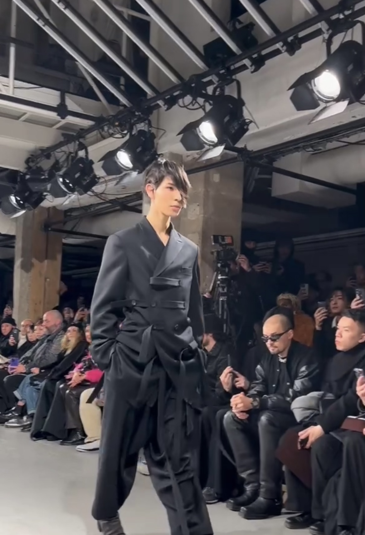 ヨウジヤマモト 23aw かぎる Look34ラウールベスト ヨウジヤマモト 23aw かぎる Look34ラウールベスト