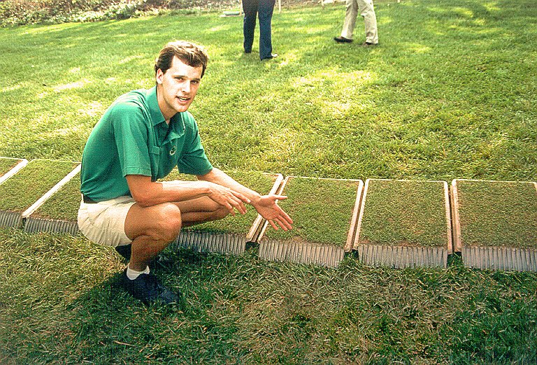 mpkenna56's tweet photo. Throwback Thursday
August 1990. While working on his M.S. degree at Penn State University under the direction of Tom Watschke, Ph.D., Doug Linde used small runoff trays to measure the hydraulic resistance of creeping bentgrass and ryegrass. https://t.co/vRxgFhEtFL