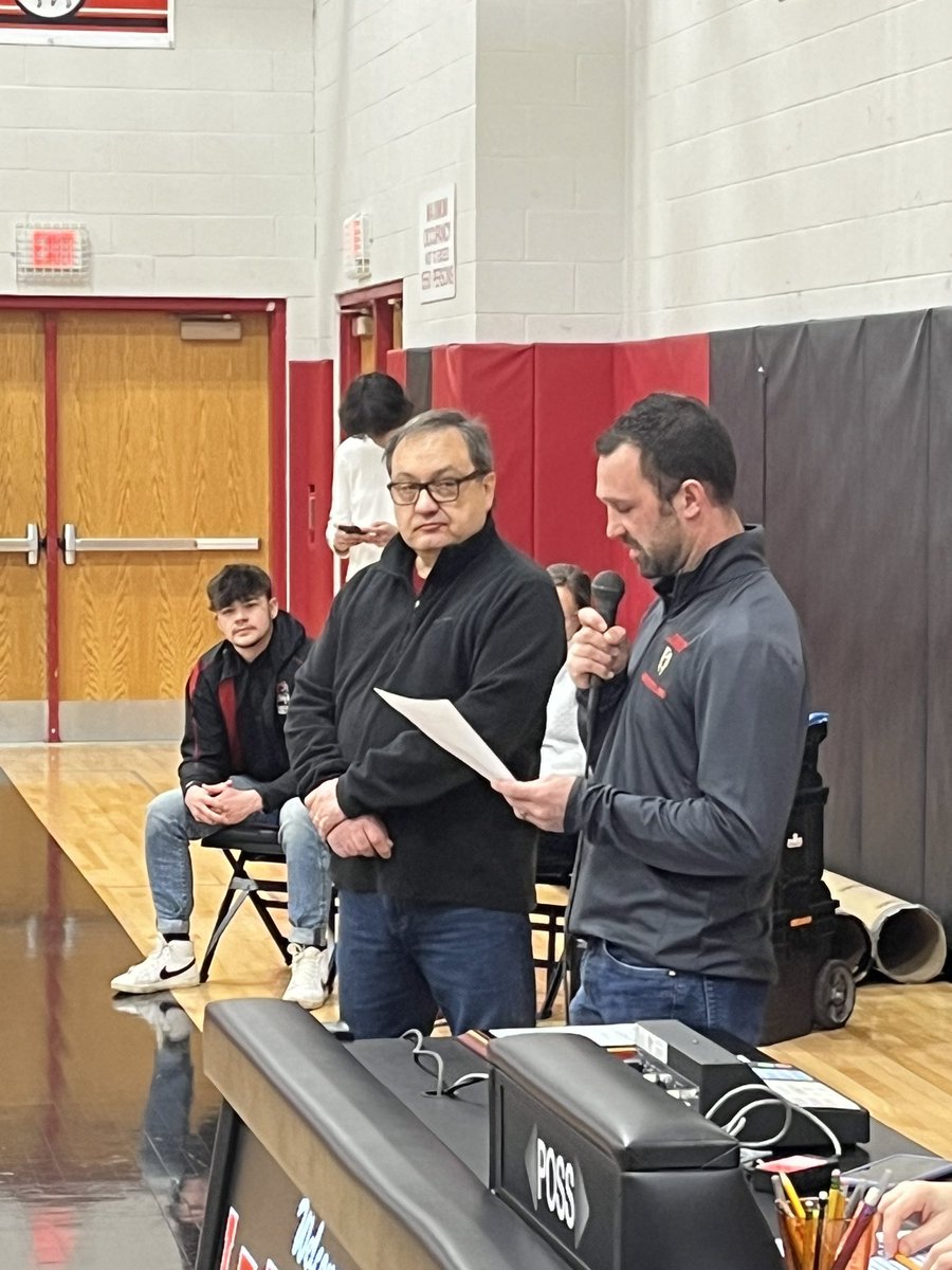 LeRoy_CSD's tweet photo. Tonight Le Roy wrestling recognized Coach Bob Gately for his career accomplishments and contributions to LR Wrestling!
#AlwaysAKnight
#LRPride https://t.co/pD2cKNcTSN