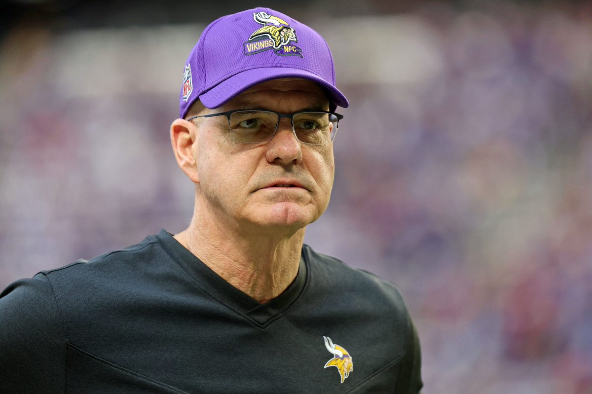_LiveNFLPortal's tweet photo. Official: #Vikings have announced that they have fired #EdDonatell. Coach @KevOC7 said in his statement that he informed Ed that they are going in a different direction’ at defensive coordinator for next season. #Skol https://t.co/h7OhMpqkrZ