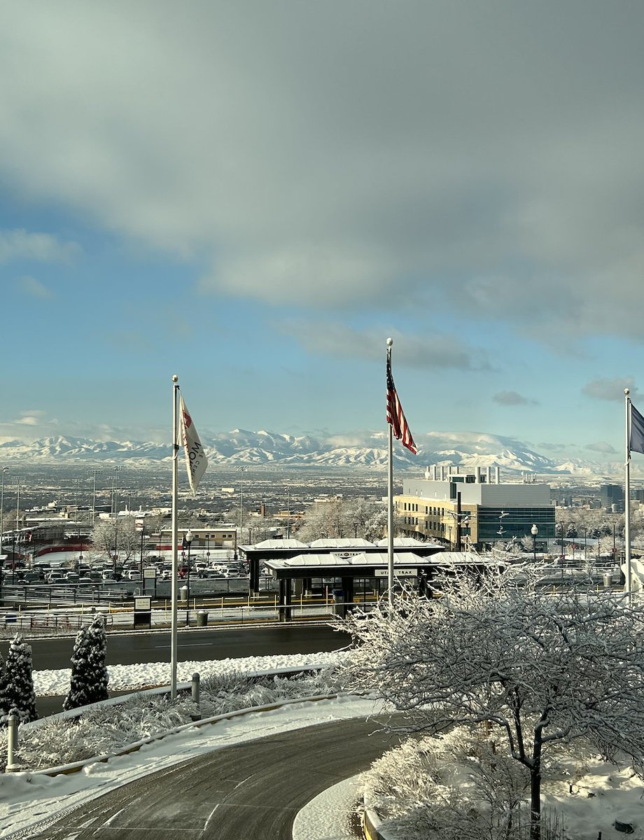 MianZoha's tweet photo. Finished up my first week @MoranEyeCenter I've met the most incredible people and have learned so much more than I could've imagined. And just look at that view !! https://t.co/lxBdDAep6T