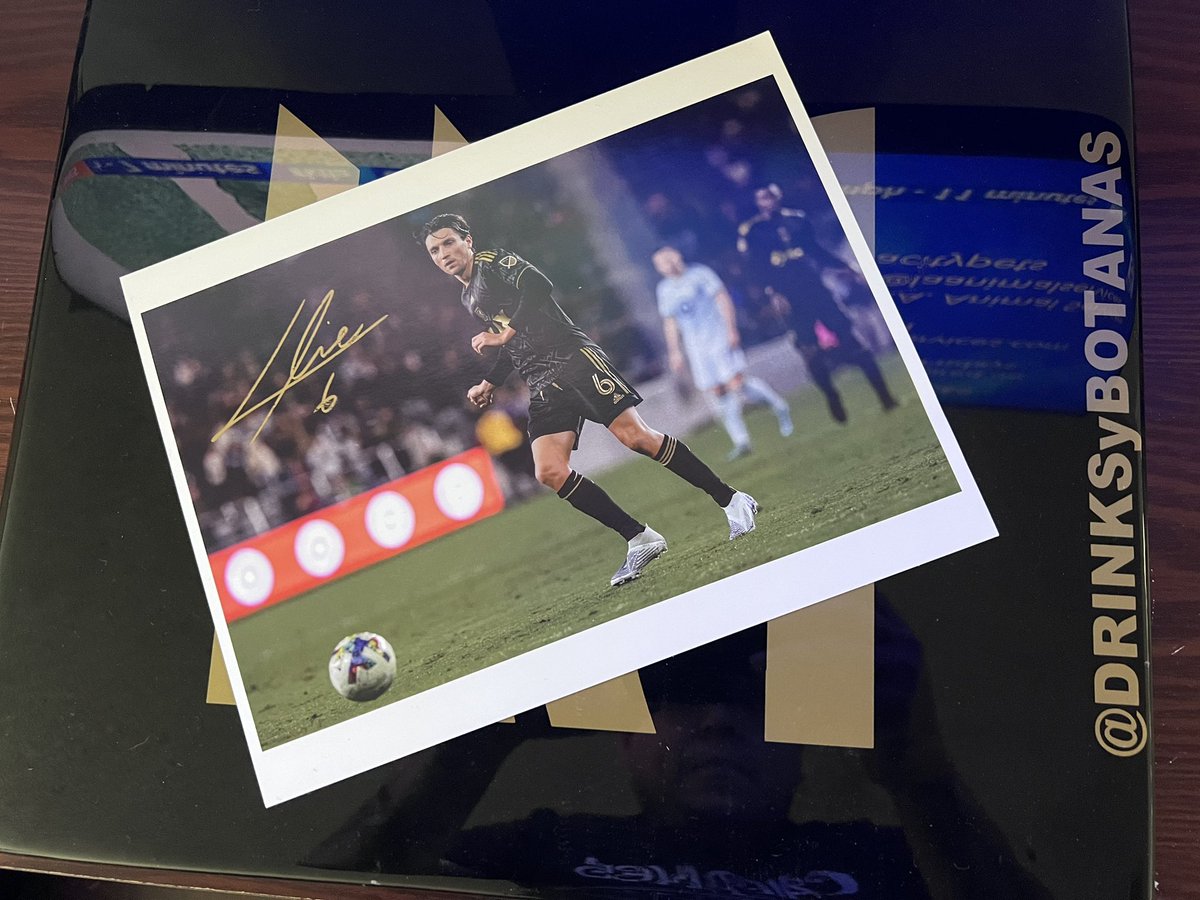 DjBULLITT's tweet photo. Thank you @LAFC & Illie ! #12daysoflafc https://t.co/DryFtR7Wkd