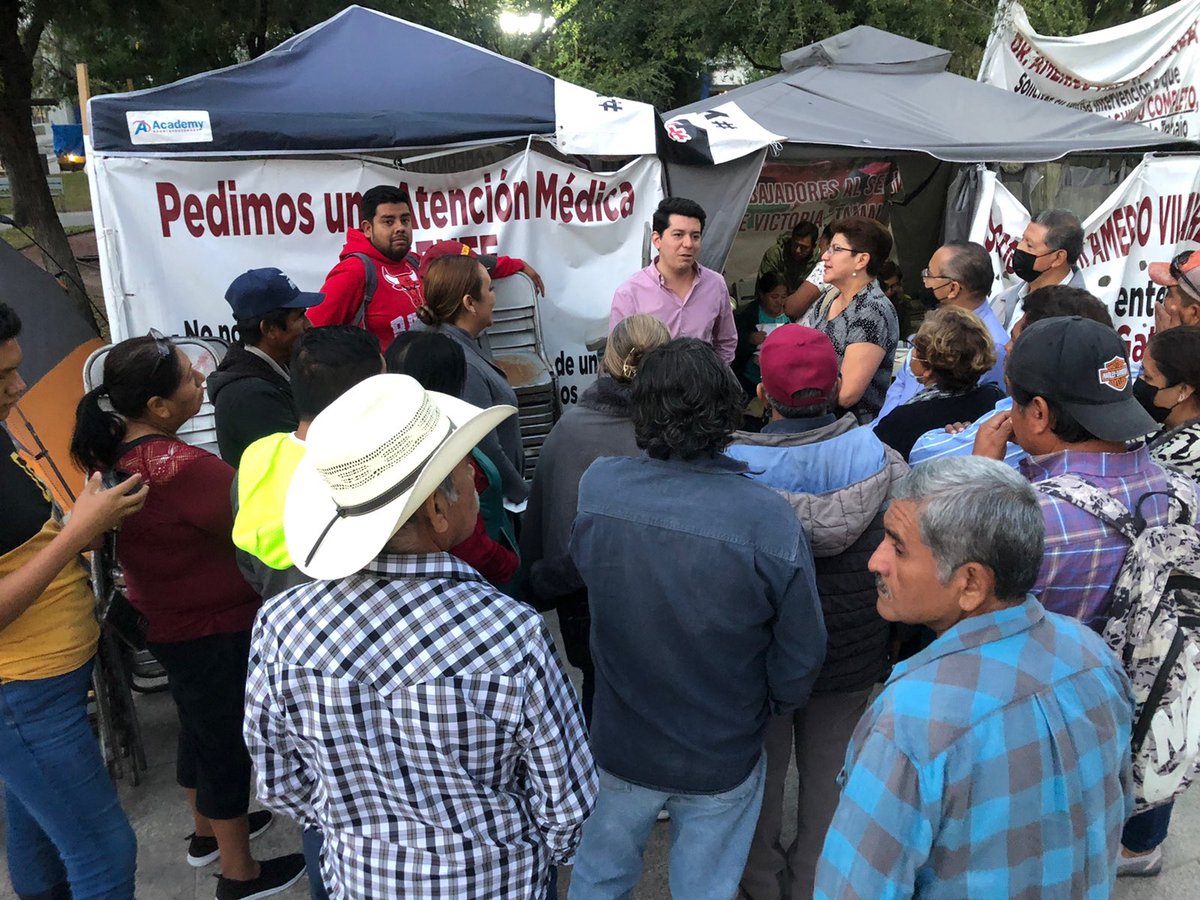 Hace unos momentos pasé a saludar a mis compañeras y compañeros Sindicalizados a darles ánimo, hoy en su día #50 de protesta. Reconozco su valentía y la unidad que han tenido.

Además ayer le dieron la toma de nota al sindicato, esta es una victoria más para ellos.