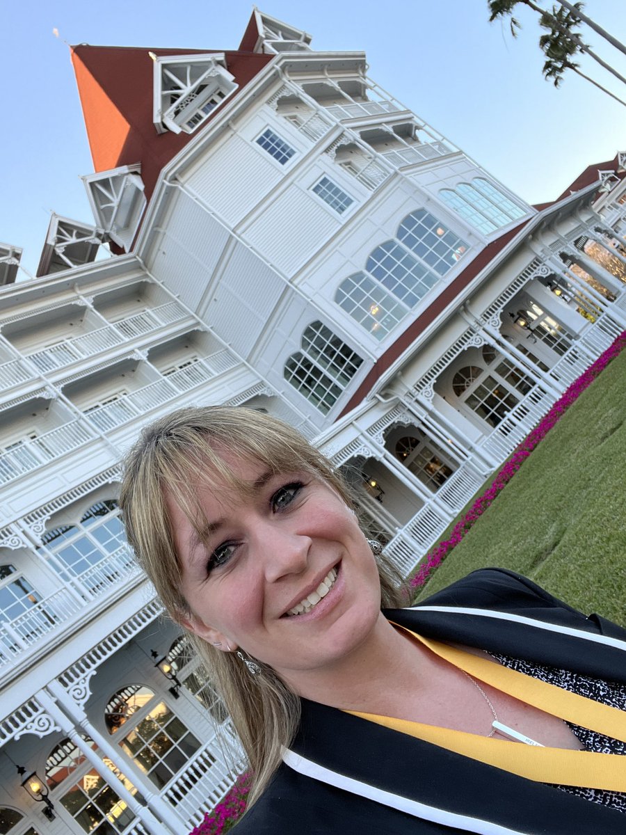 jackiefisher365's tweet photo. This is the start of my Disney World experience. Here for work, but I squeezed in a little fun as well. https://t.co/31dZlEkRUJ