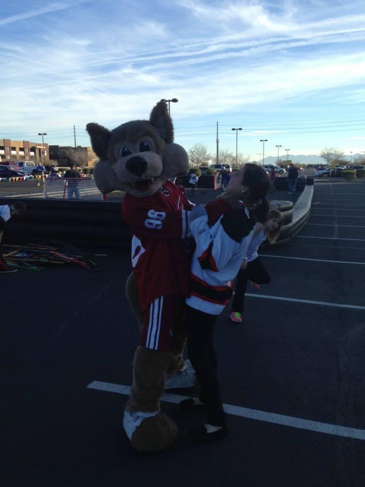 KelsieRedburn's tweet photo. 9 years and 1 day later-I find you again💜 #aizonacoyotes @ArizonaCoyotes #howler https://t.co/EfbSR9G0yO