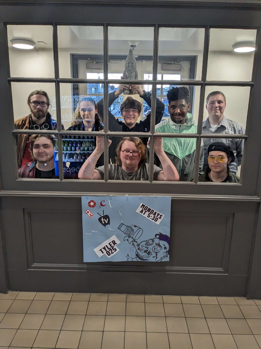 RadfordOnCamera's tweet photo. Can't wait to see more talented students tomorrow at Radford's club fair at the recreational center on January 20th, 2:30pm to 5:00pm!!!!!! So excited we did a small photoshoot for the occasion!!!!
#Radfordoncamera #ROCTV #radforduniversity #RU #ruinvolved https://t.co/4Ej7k4uiz5