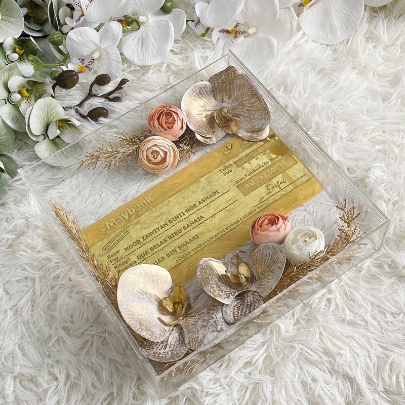 Chapienat's tweet photo. Its so beautiful! Mas Kahwin 3D frame you can use as a hantaran for your nikah day! 💞💞 https://t.co/8JbSwxEBWY
