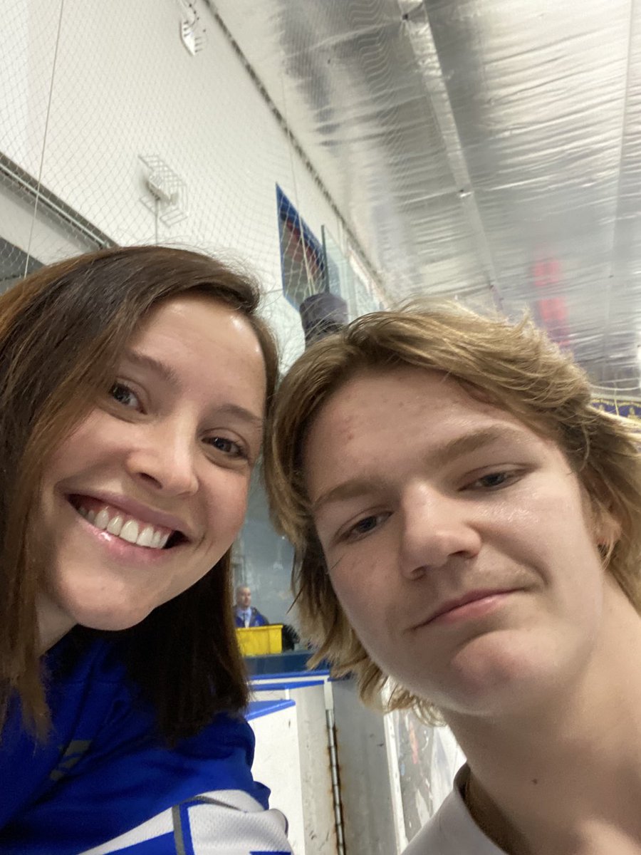 CHS Hockey. Proud to rep Chucks jersey tonight! ⁦<a href="/Carlson_Hockey/">Carlson Varsity Hockey</a>⁩