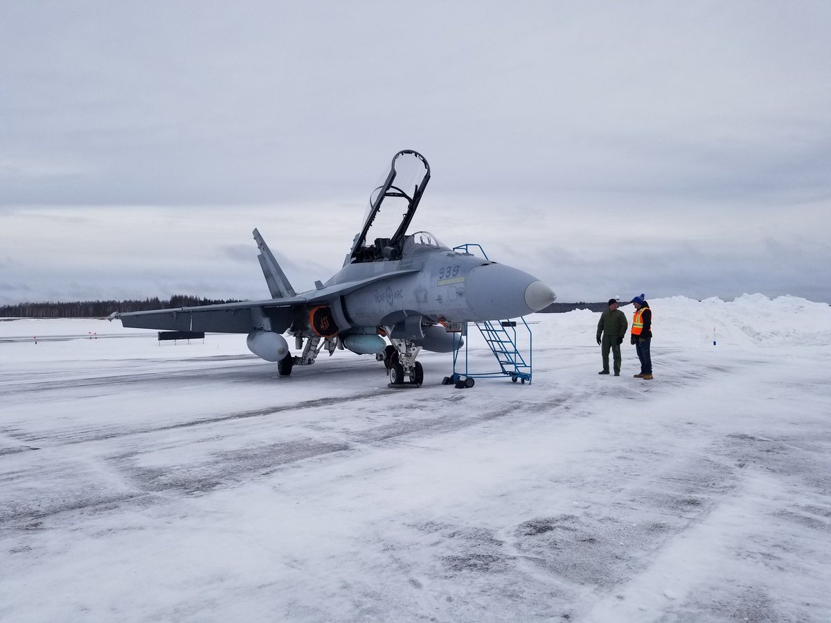 ricpotvin's tweet photo. #CanadoreCollege has visitors today. Welcome #RCAF to our beautiful #aviation campus. https://t.co/xySPahdwjf